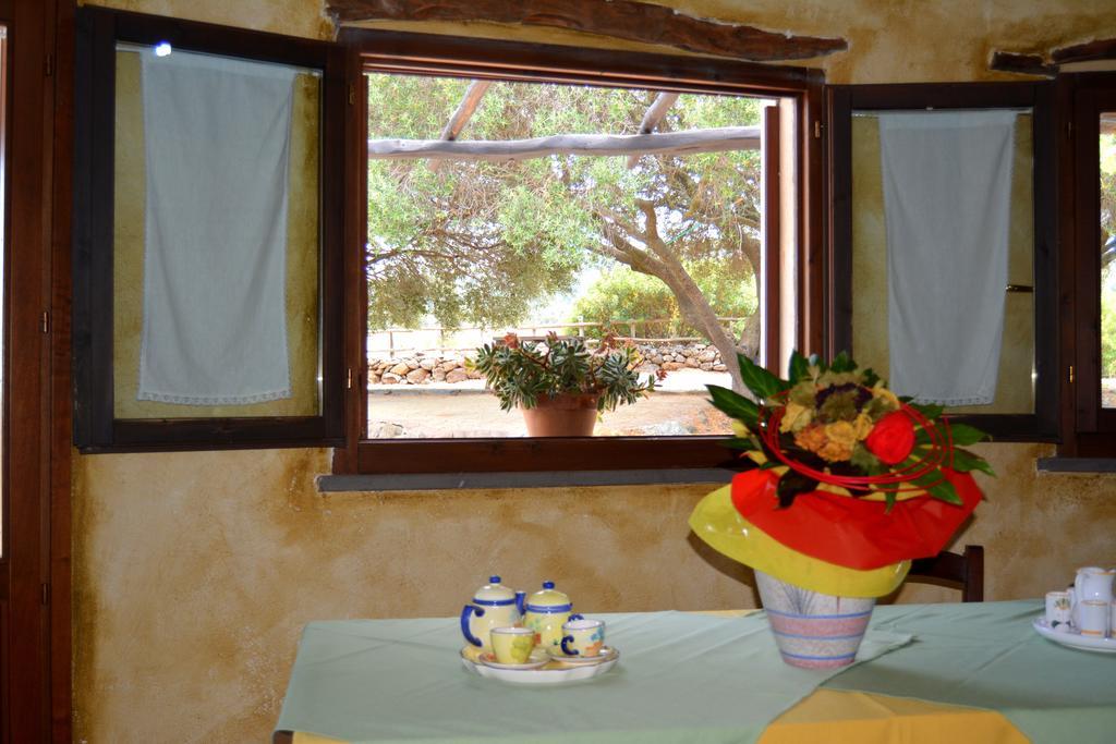 Agriturismo Rubinu Galtellì Buitenkant foto