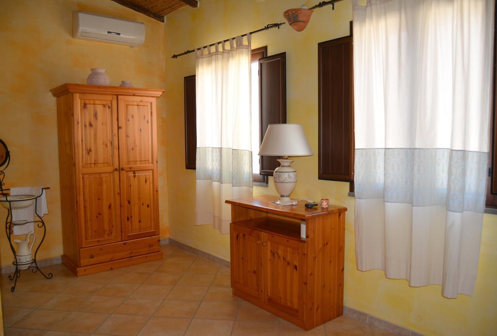 Agriturismo Rubinu Galtellì Kamer foto