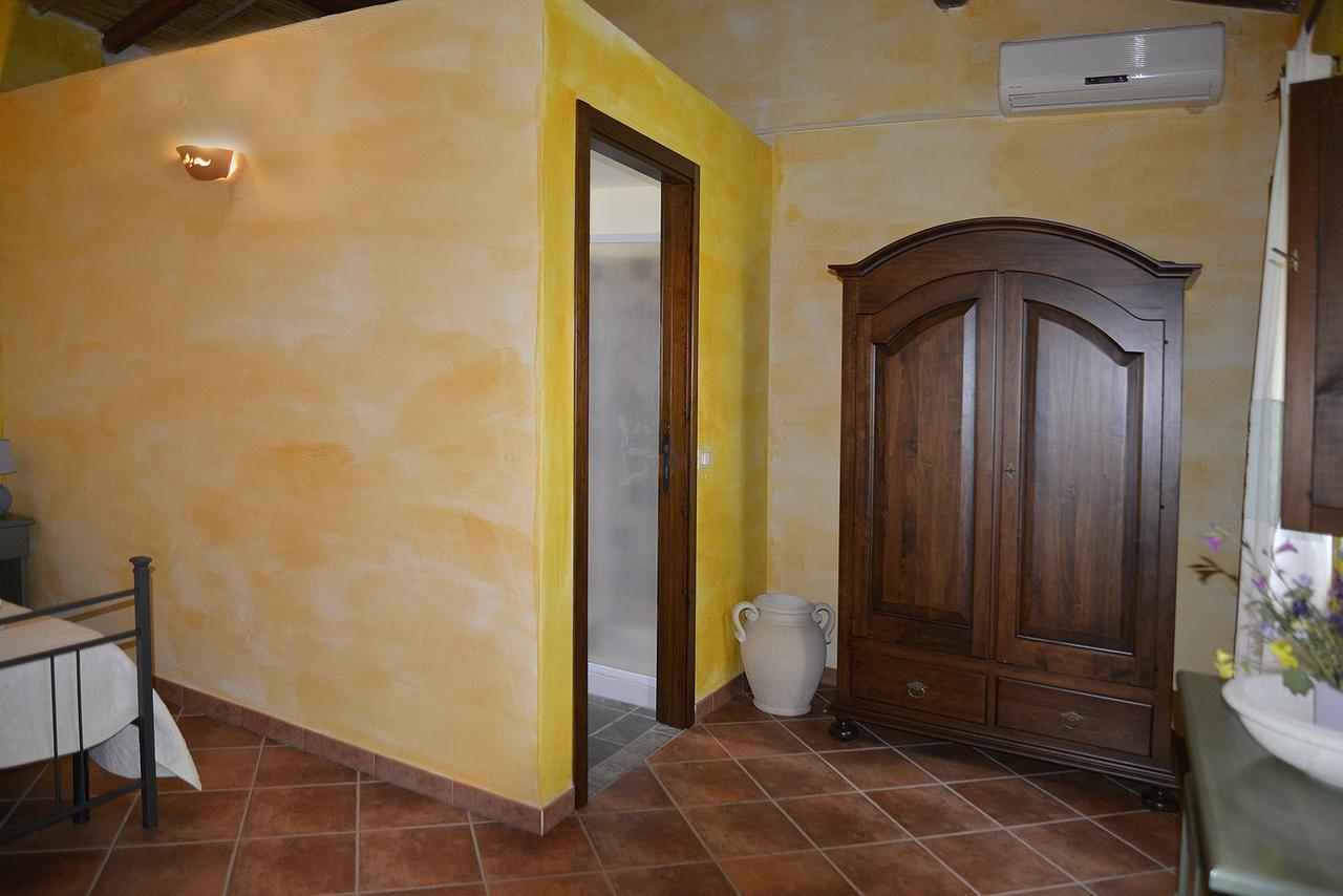 Agriturismo Rubinu Galtellì Buitenkant foto