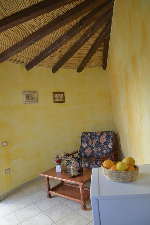 Agriturismo Rubinu Galtellì Buitenkant foto