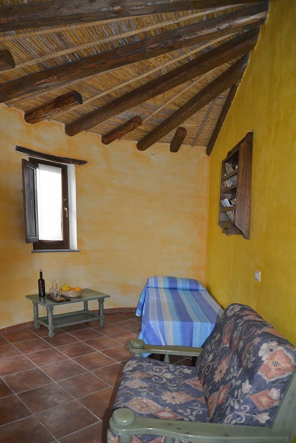 Agriturismo Rubinu Galtellì Buitenkant foto
