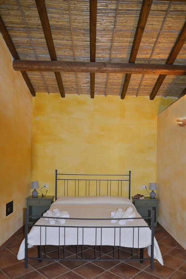 Agriturismo Rubinu Galtellì Buitenkant foto
