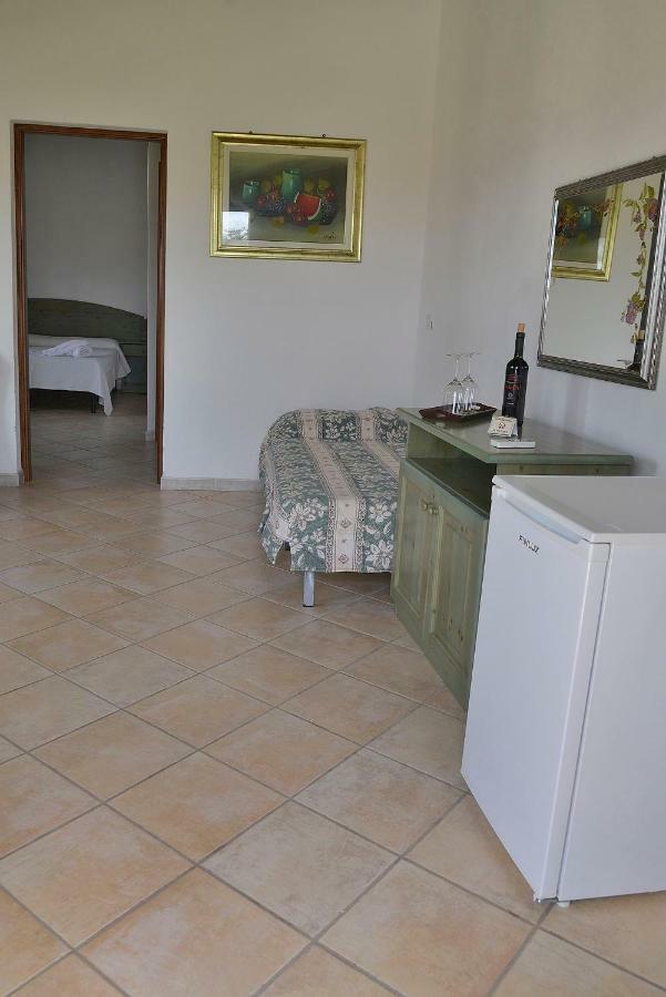 Agriturismo Rubinu Galtellì Buitenkant foto