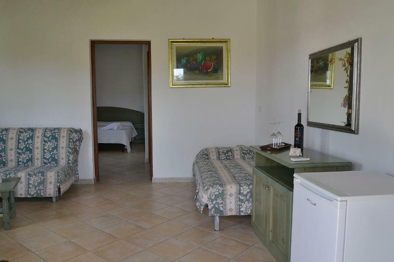 Agriturismo Rubinu Galtellì Buitenkant foto