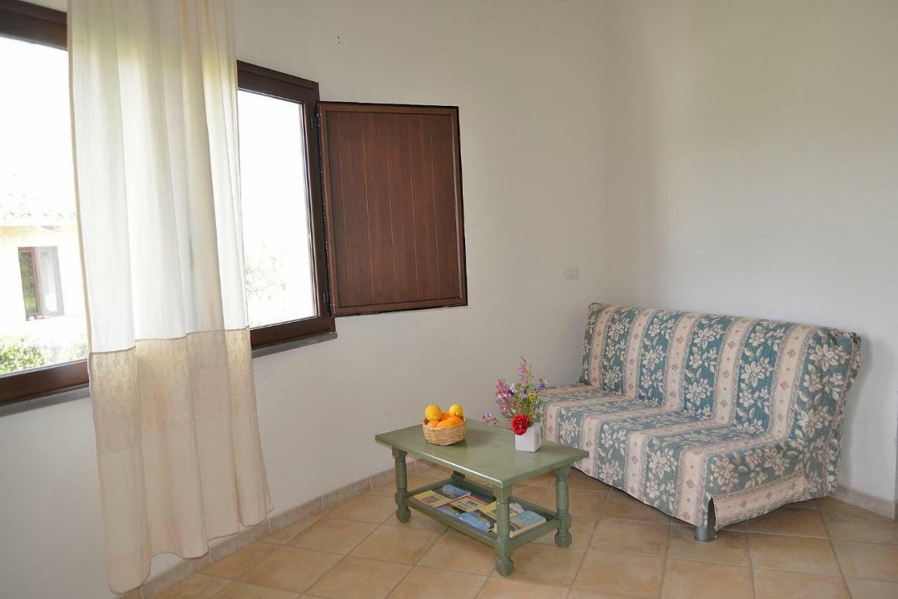 Agriturismo Rubinu Galtellì Buitenkant foto
