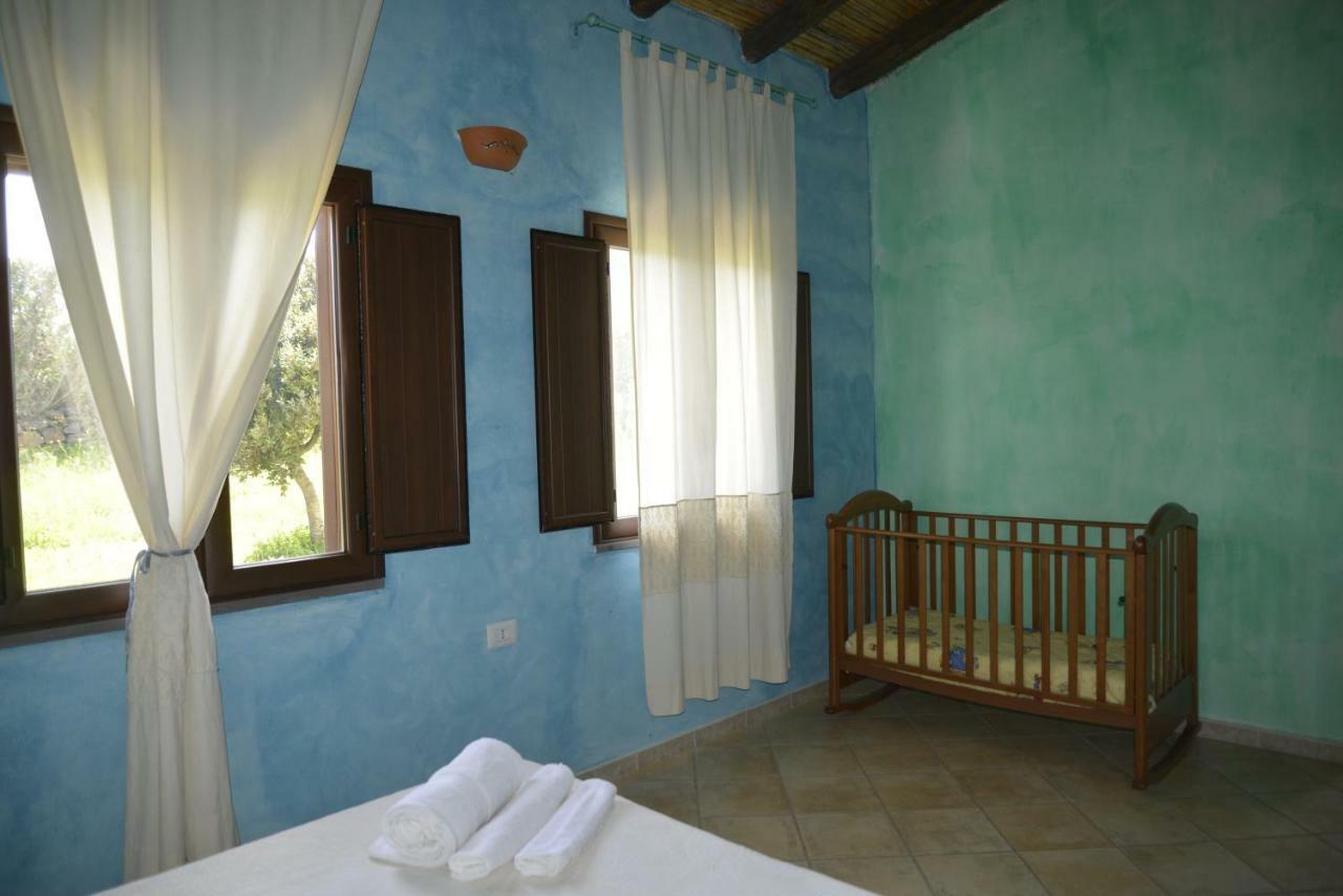 Agriturismo Rubinu Galtellì Buitenkant foto