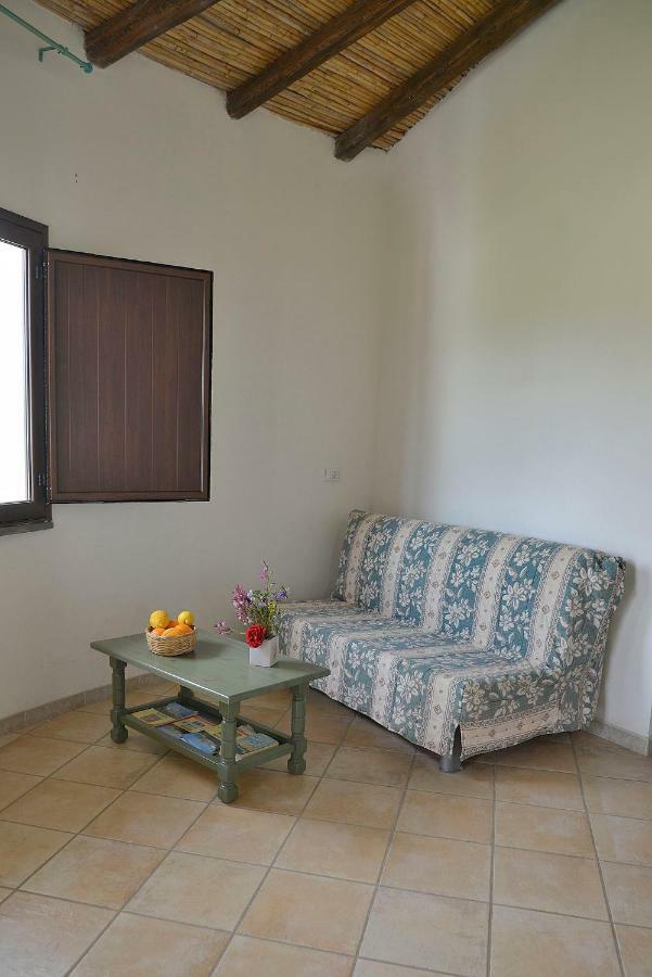 Agriturismo Rubinu Galtellì Buitenkant foto