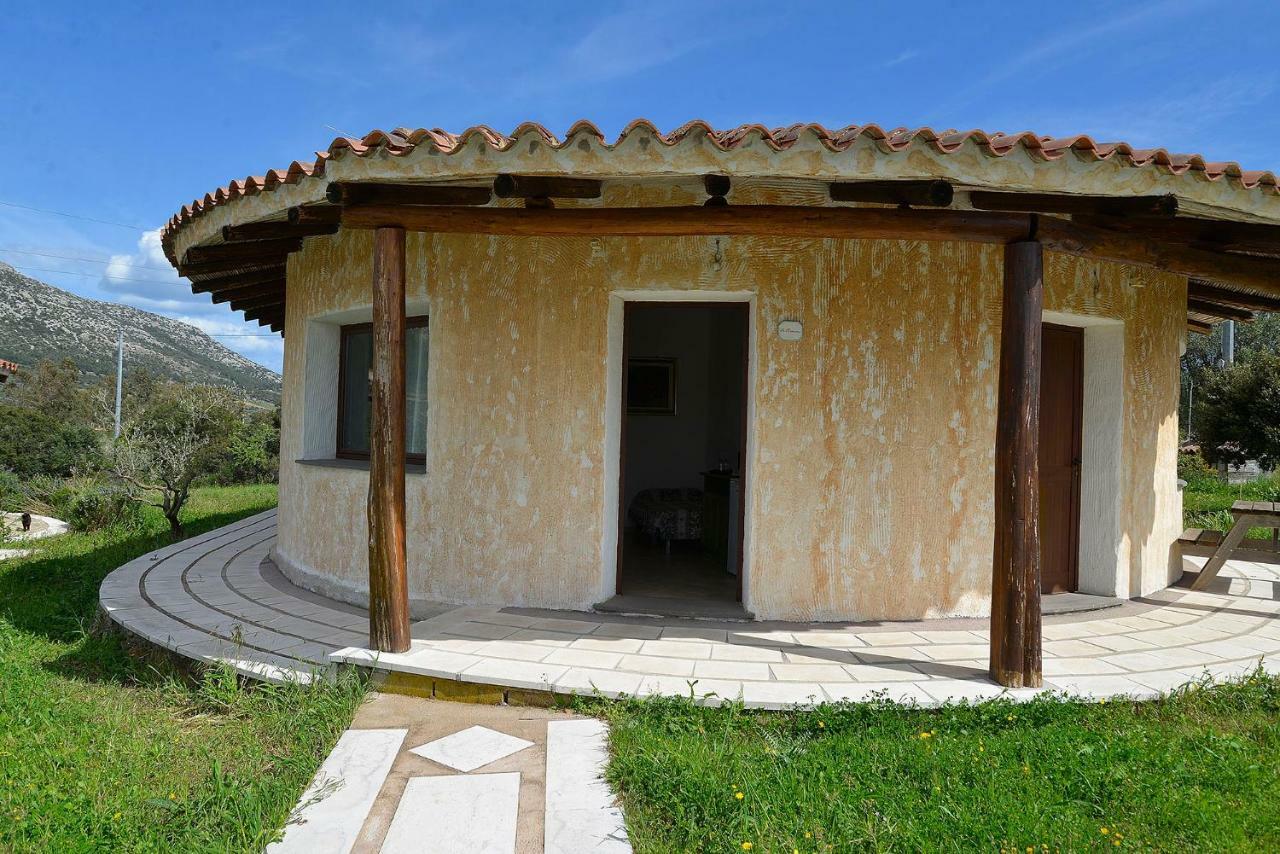Agriturismo Rubinu Galtellì Buitenkant foto